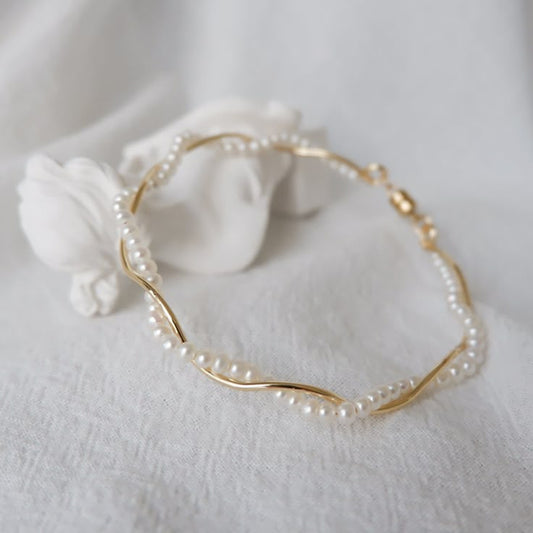 Serene Pearl Twist Bracelet