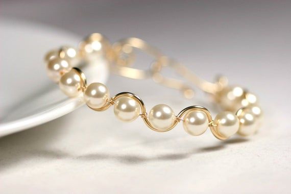 Golden Elegance Pearl Bracelet